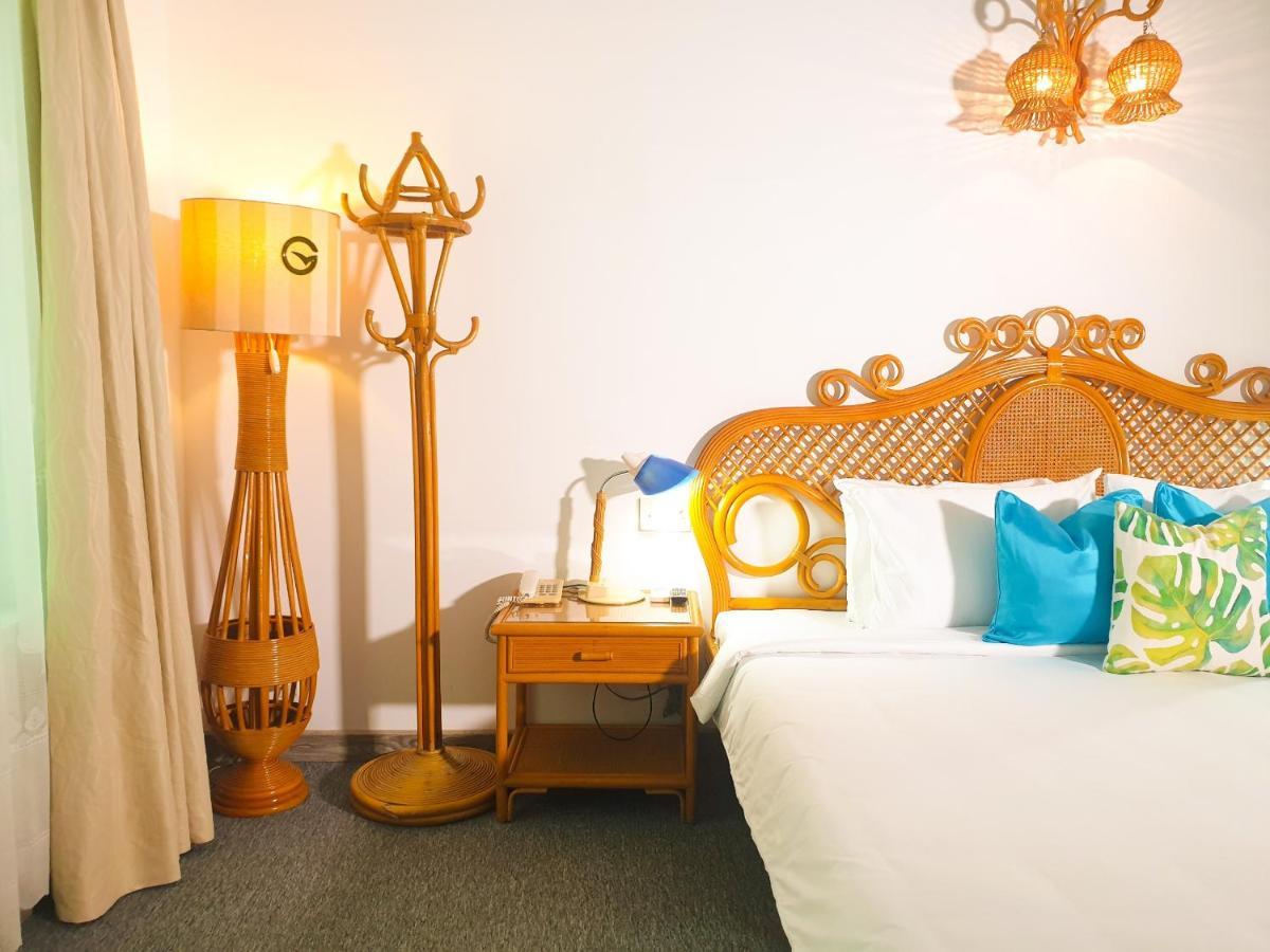 Green Ant Hotel Нячанг Экстерьер фото