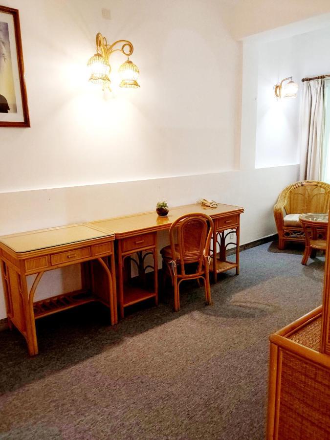Green Ant Hotel Нячанг Экстерьер фото