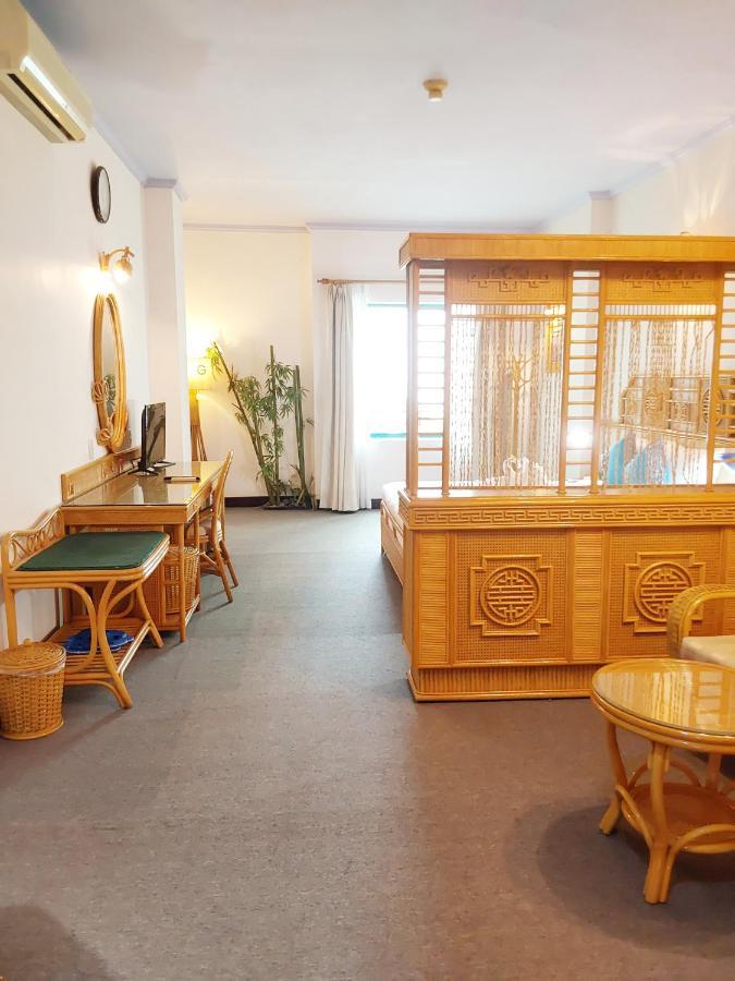 Green Ant Hotel Нячанг Экстерьер фото