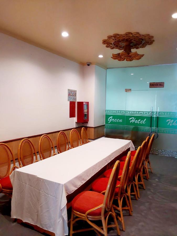 Green Ant Hotel Нячанг Экстерьер фото