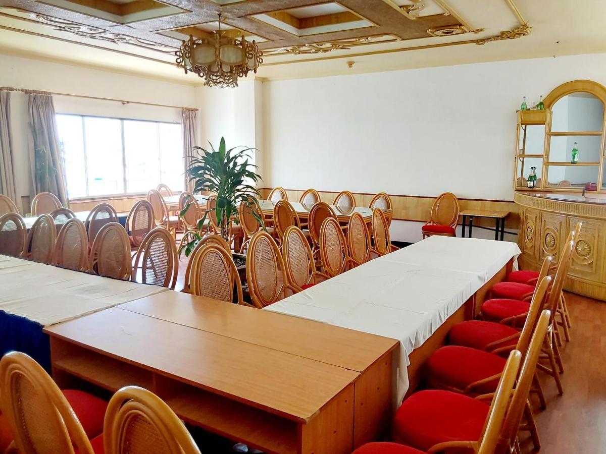 Green Ant Hotel Нячанг Экстерьер фото